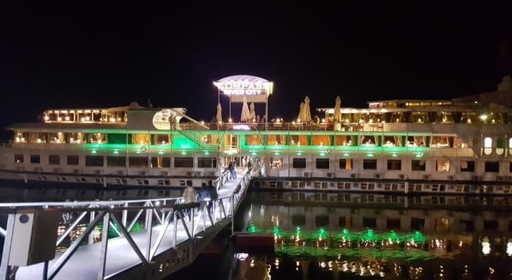 Compass River City Hotel