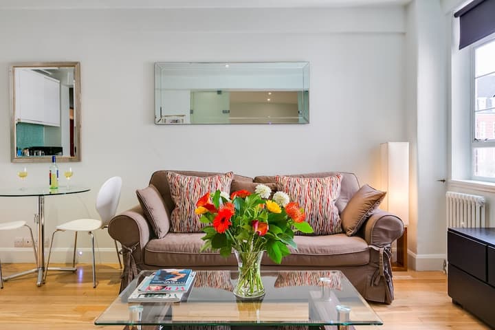 Nell Gwynn Chelsea Accommodation