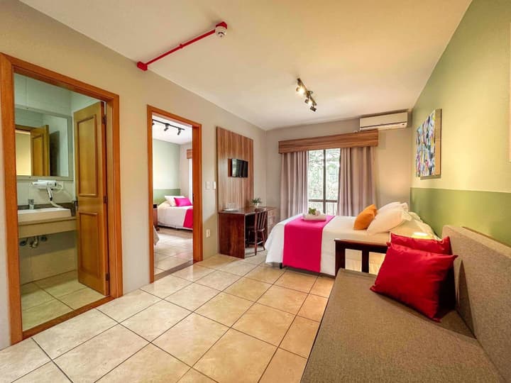 Luzzy Hotel