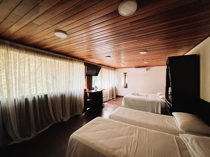 Lonier Ilha Inn