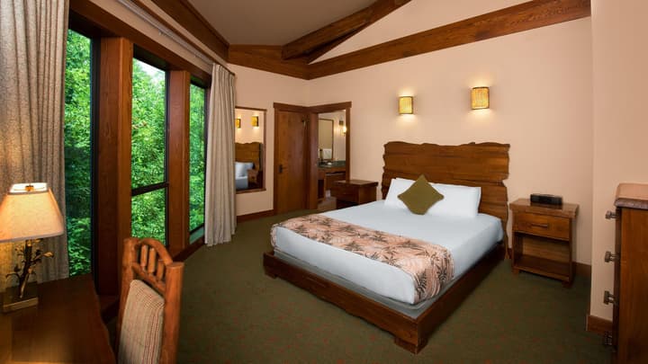 Disney's Saratoga Springs Resort & Spa
