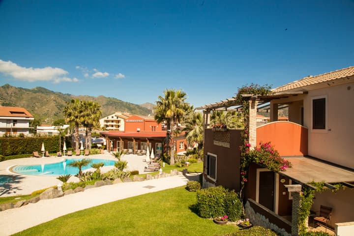 Alcantara Resort