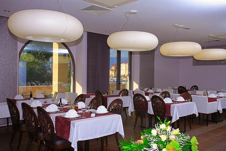 Lipa Hotel