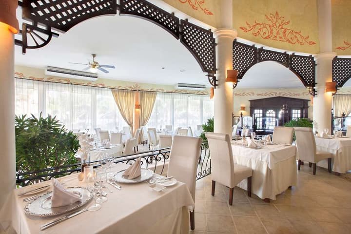 BAHIA PRINCIPE GRAND BAVARO