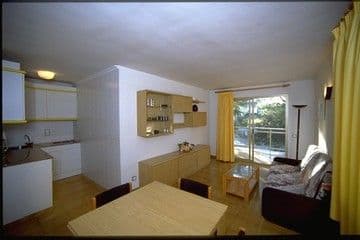 APARTAMENTOS DECATLON / MARATON