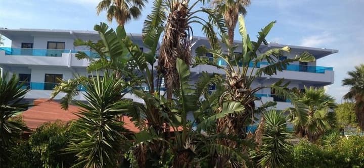 AREA BLUE BEACH APARTMENTS