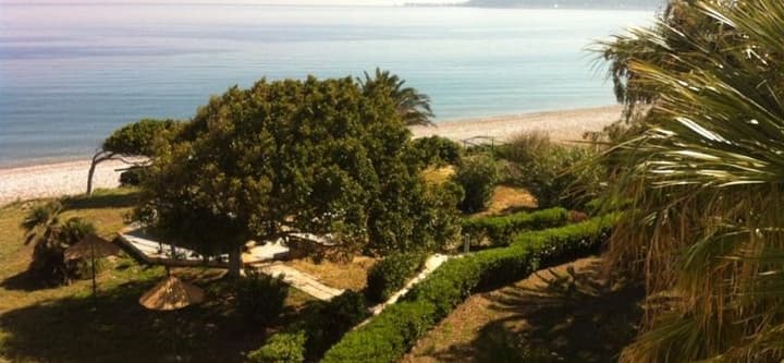 AREA BLUE BEACH APARTMENTS