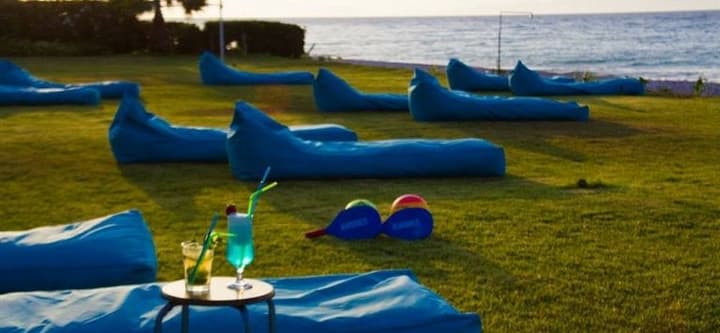 AREA BLUE BEACH APARTMENTS