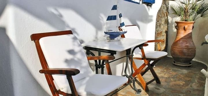 MYKONIAN IROS
