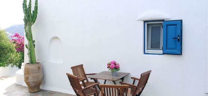MYKONIAN IROS