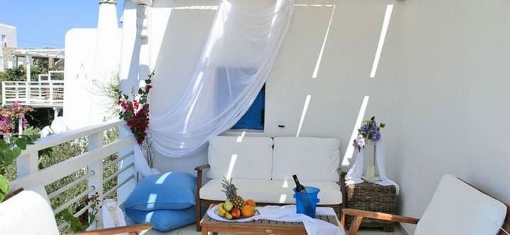 MYKONIAN IROS