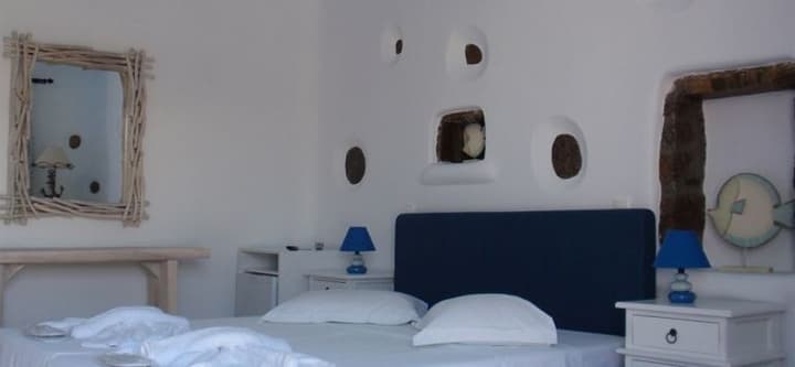 MYKONIAN IROS