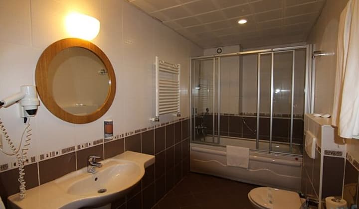 IRIS OTEL