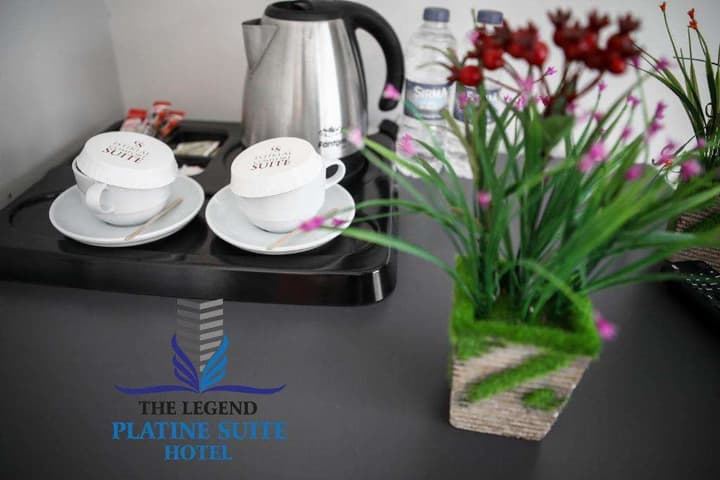 THE LEGEND PLATINE SUITE