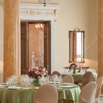 FOUR SEASONS HOTEL LION PALACE