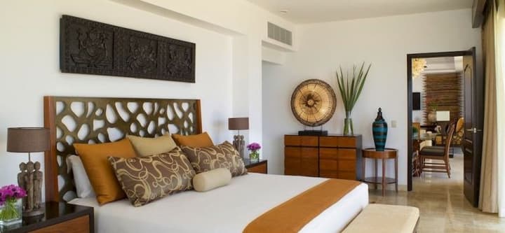 VILLA DEL PALMAR LUXURY RESIDENCES