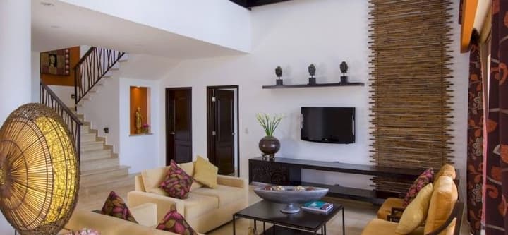 VILLA DEL PALMAR LUXURY RESIDENCES