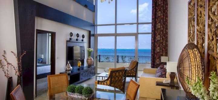 VILLA DEL PALMAR LUXURY RESIDENCES