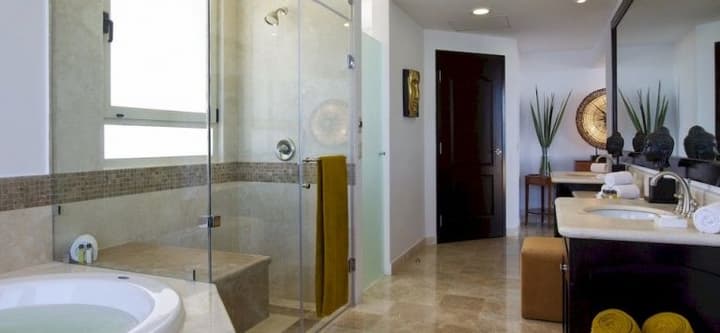 VILLA DEL PALMAR LUXURY RESIDENCES