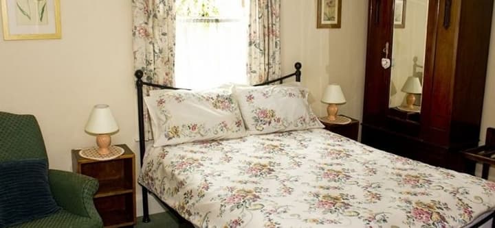 NO. 1 PARK TERRACE BED AND BREAKFAST
