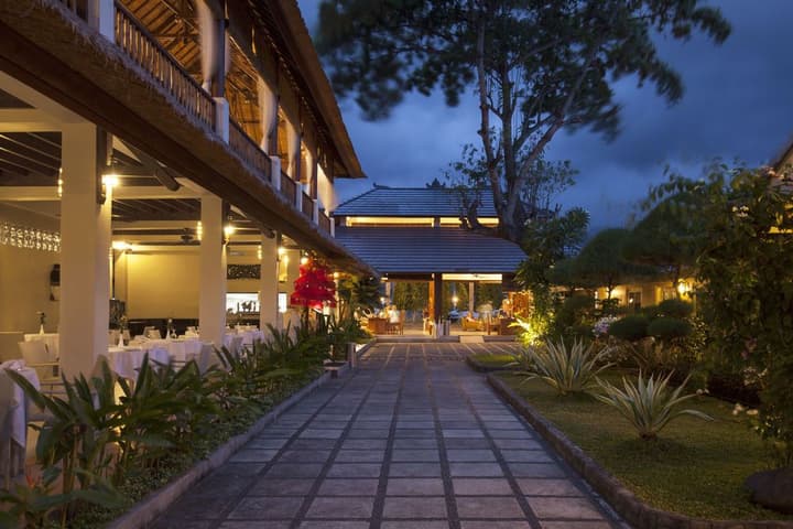 VILLAS AT THE LOVINA BALI