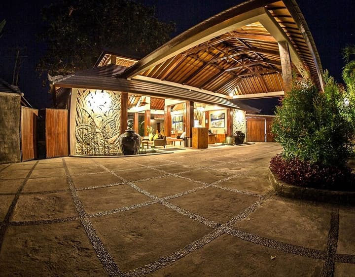 VILLAS AT THE LOVINA BALI
