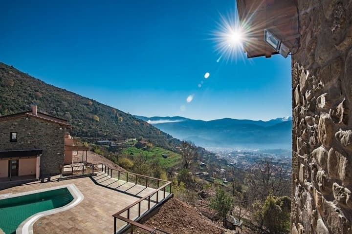 THE VIEW VILLAGE