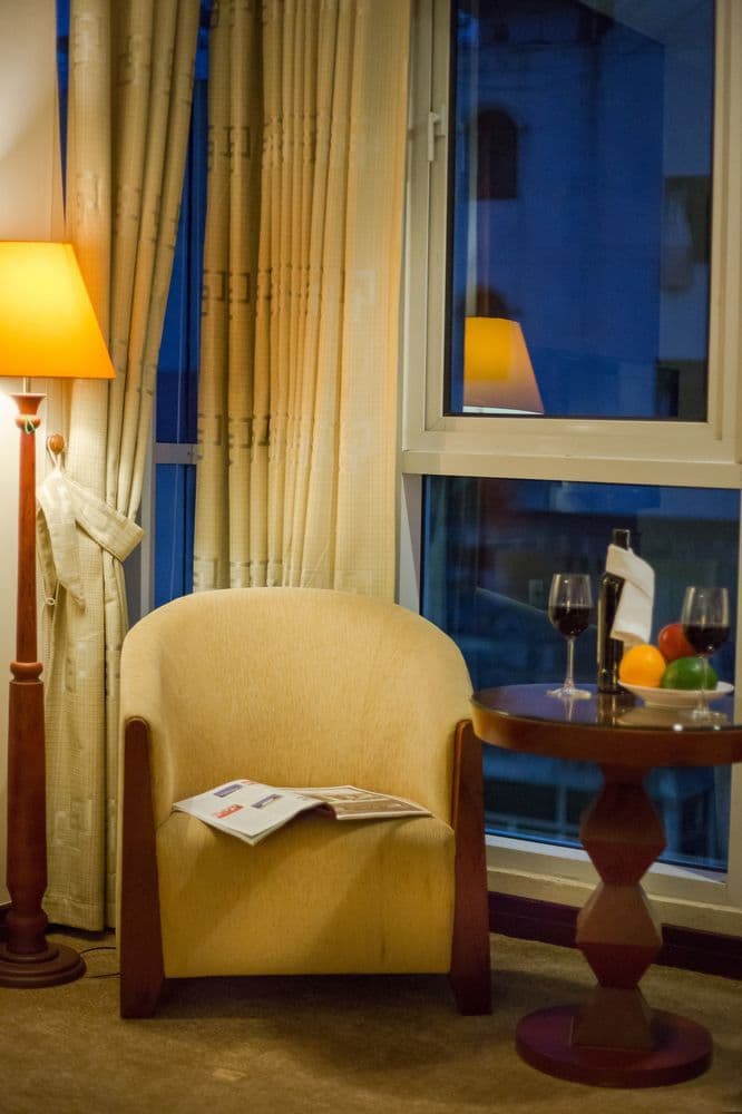 EMERALD HOTEL HANOI
