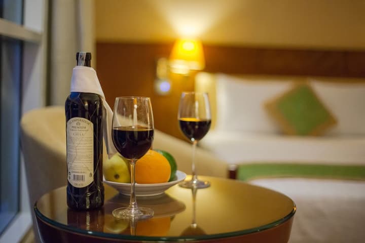 EMERALD HOTEL HANOI
