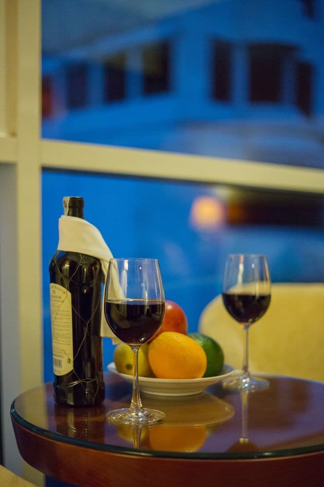 EMERALD HOTEL HANOI