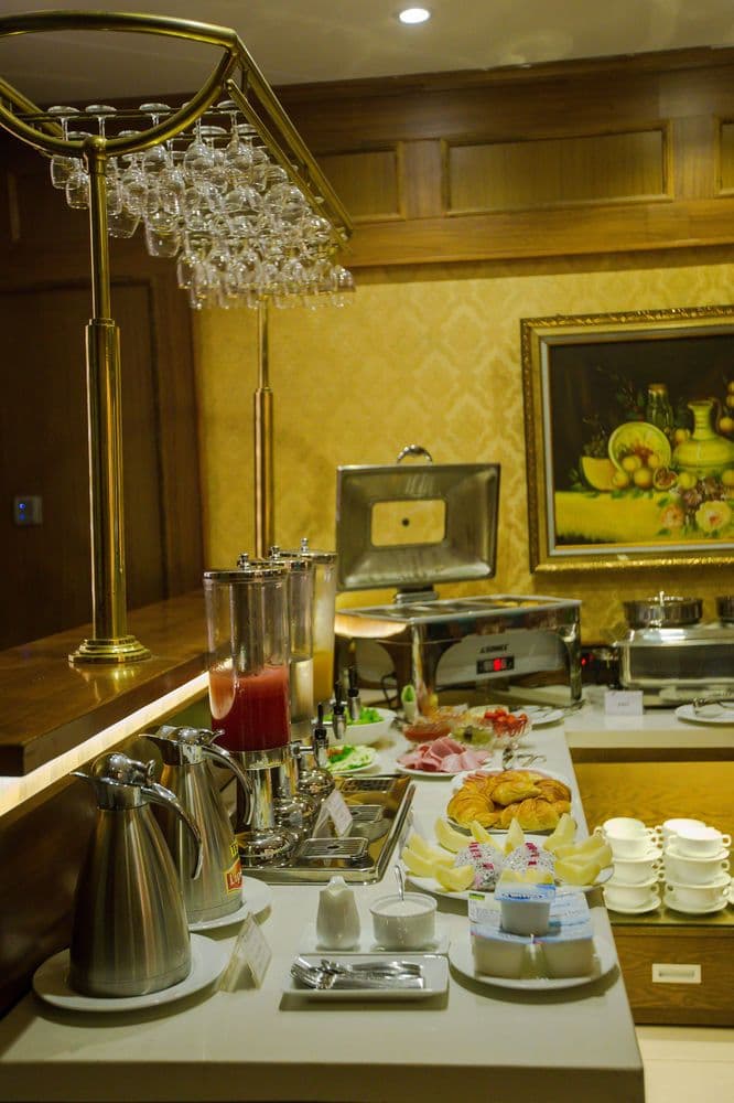 EMERALD HOTEL HANOI
