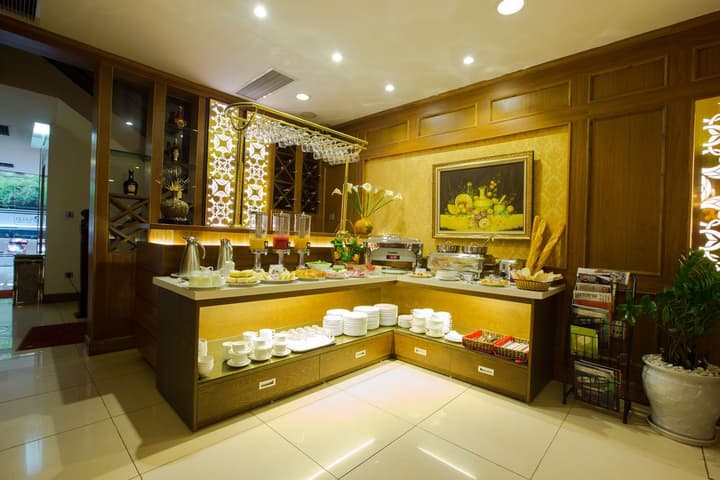 EMERALD HOTEL HANOI