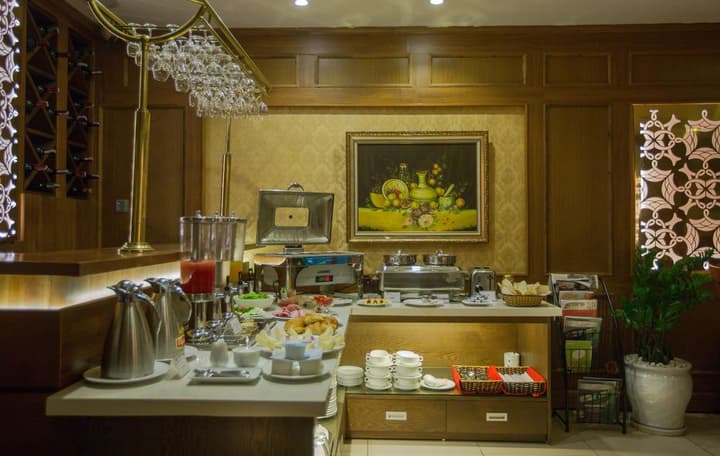 EMERALD HOTEL HANOI