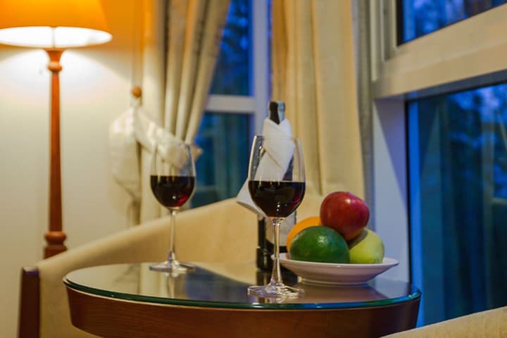 EMERALD HOTEL HANOI