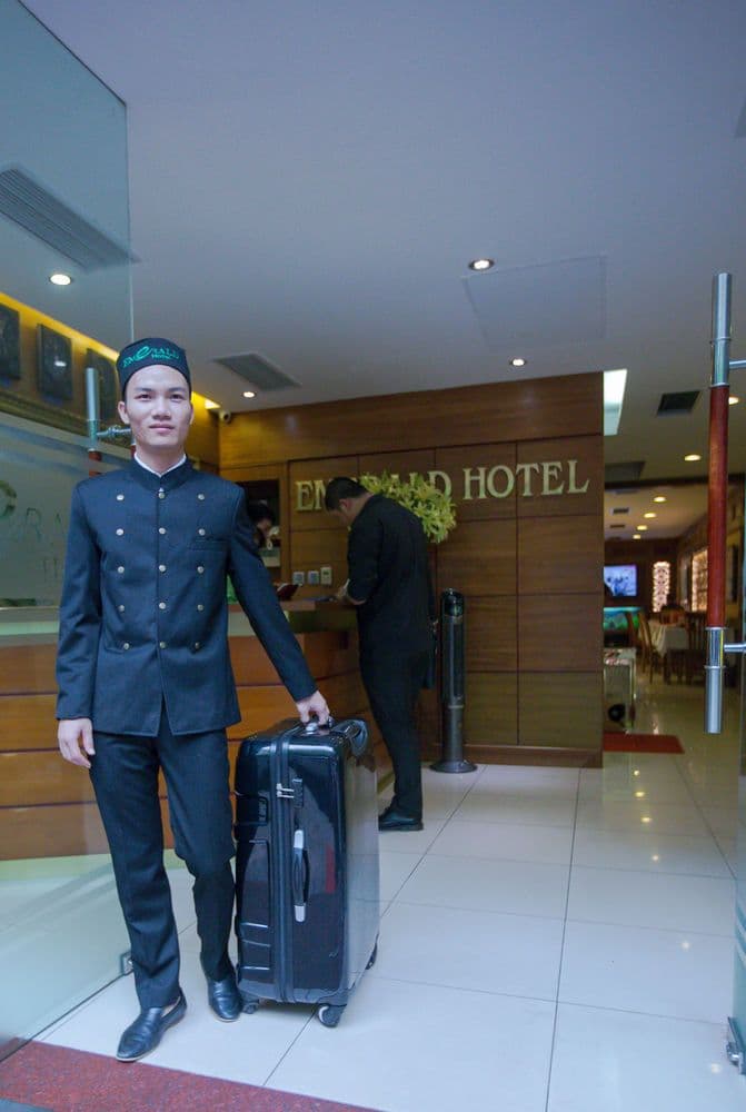 EMERALD HOTEL HANOI