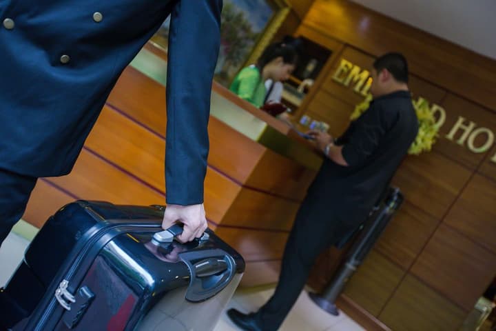 EMERALD HOTEL HANOI