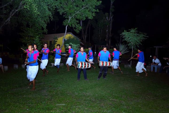 SAFARI ADVENTURE LODGE