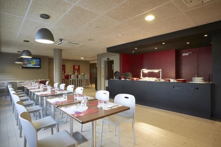 KYRIAD LE BLANC MESNIL