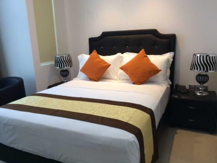 RIVETHI BEACH (RB) HOTEL