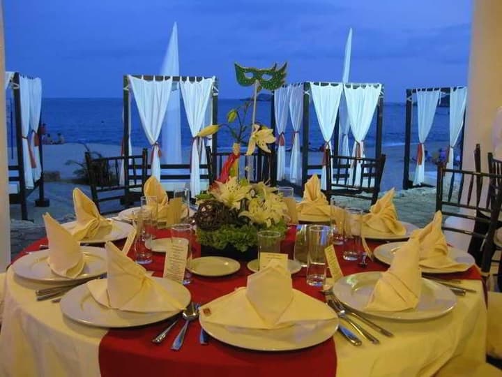 LA ISLA HUATULCO & BEACH CLUB