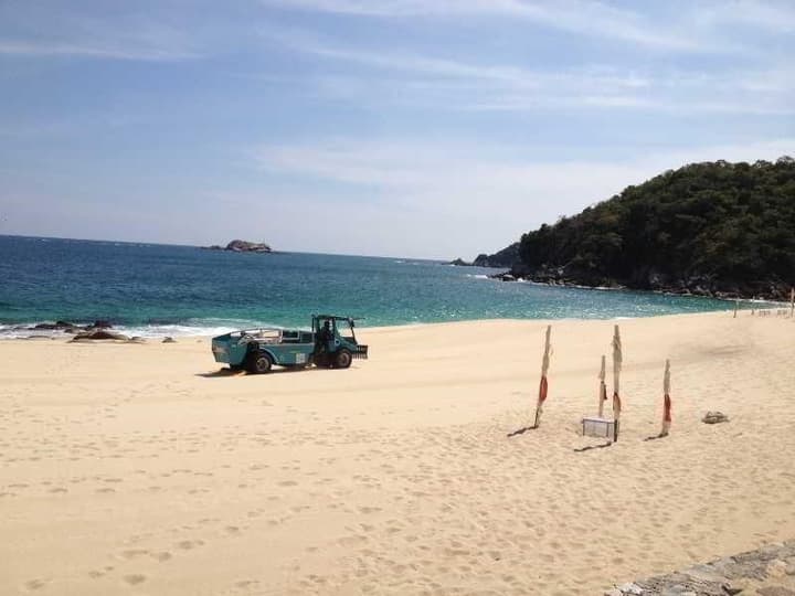 LA ISLA HUATULCO & BEACH CLUB