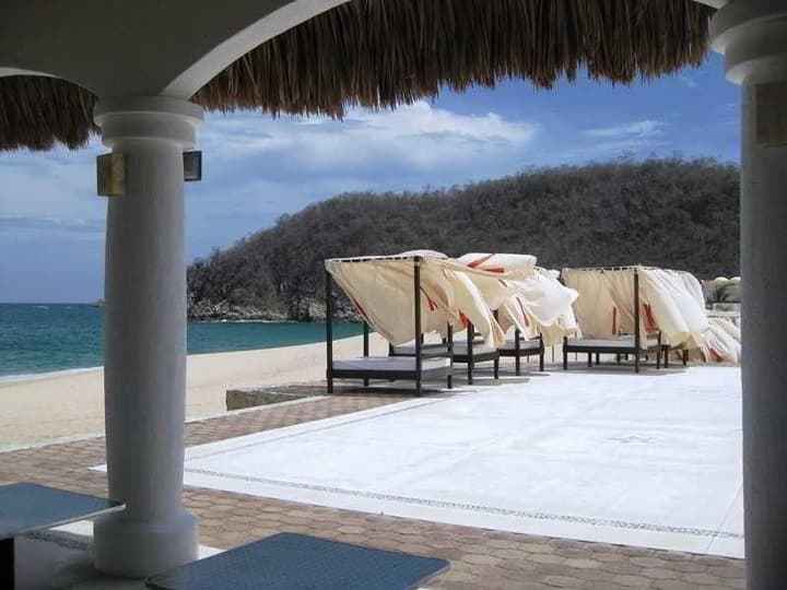 LA ISLA HUATULCO & BEACH CLUB