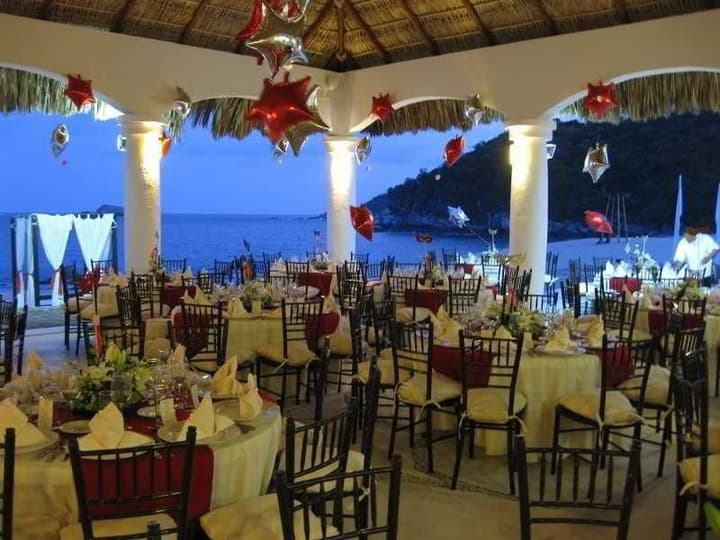 LA ISLA HUATULCO & BEACH CLUB