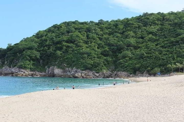 LA ISLA HUATULCO & BEACH CLUB