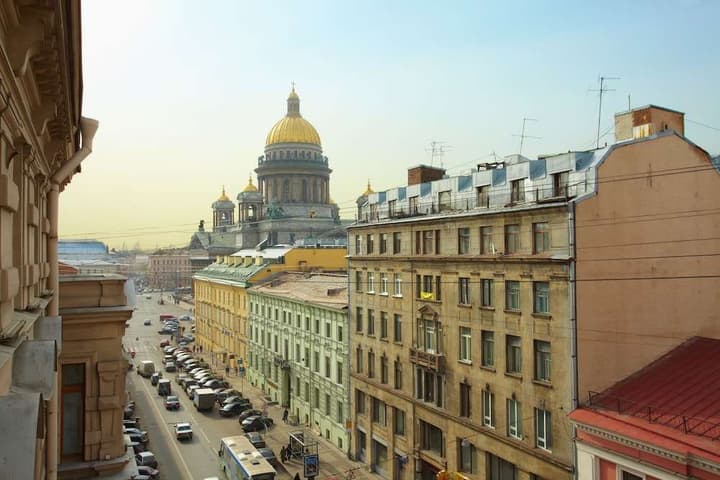 PETRO PALACE