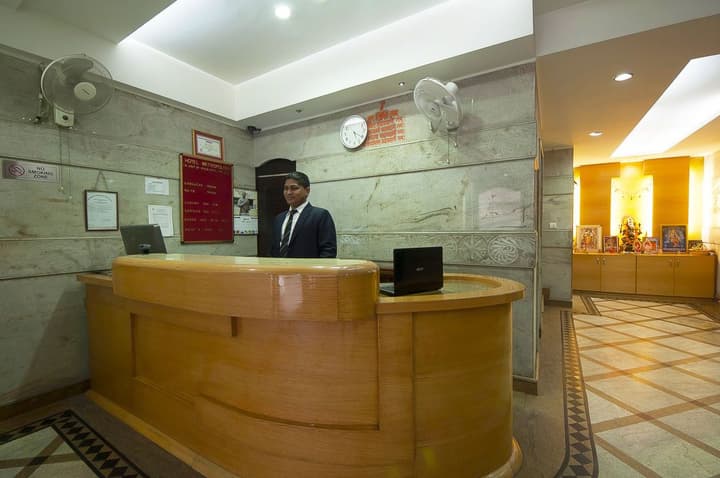HOTEL METROPOLITAN KAROL BAGH