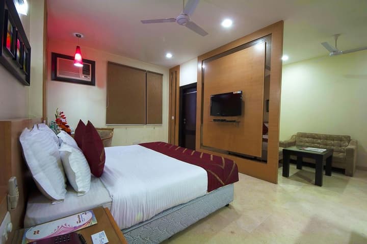 HOTEL METROPOLITAN KAROL BAGH