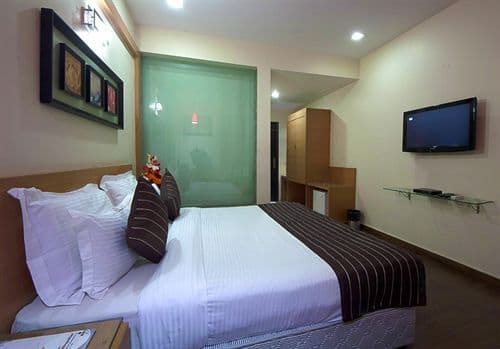 HOTEL METROPOLITAN KAROL BAGH