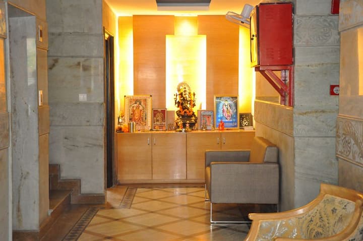 HOTEL METROPOLITAN KAROL BAGH