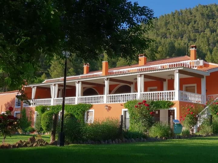VAL DE PINARES
